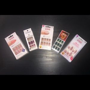 KISS nails lot